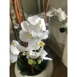 Groot (kunst) bloemstuk van Orchideeën