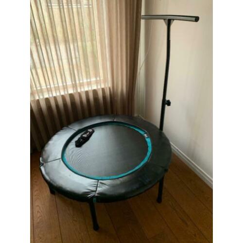Fitness trampoline