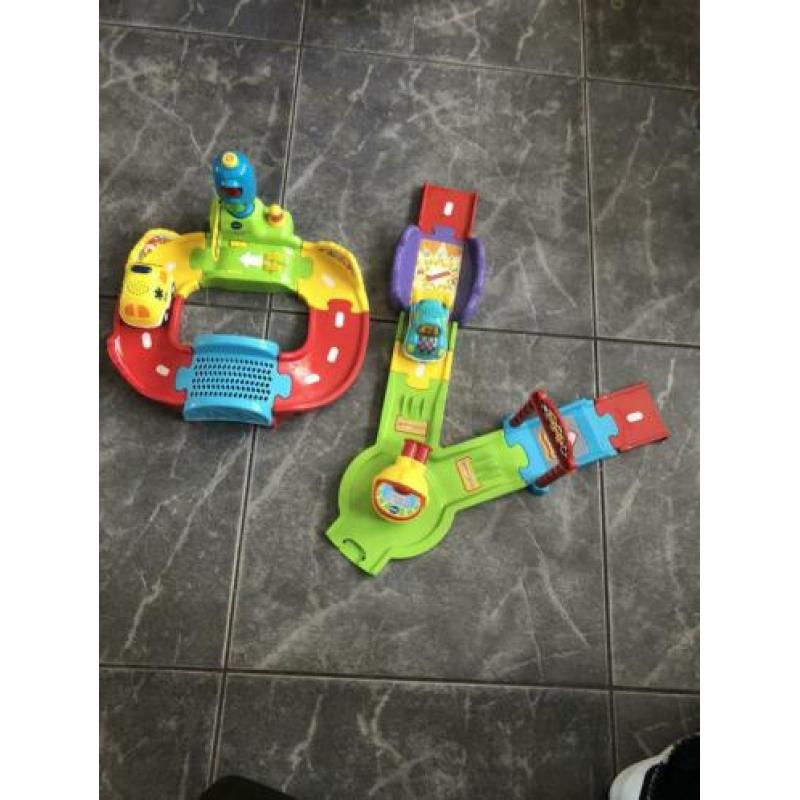 Zoef zoef dieren en toet toet autos