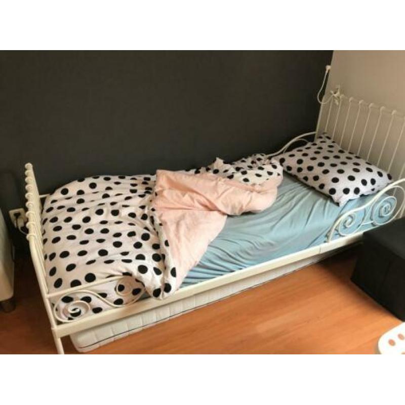 Bed 200x80 cm. Wit. (KAN in combinatie met bureau)