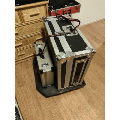Dj set mengtafel, microfoon (SHURE 2x) alles ook los te koop