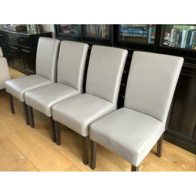 4 eettafel stoelen kunstleer