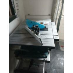 Makita MLT100 met onderstel