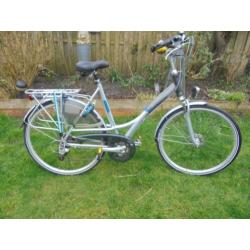 Een nette Batavus Compass 28 inch 24 versnellingen