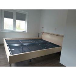 Tweepersoons Auping bed 180 breed, lengte 220 cm