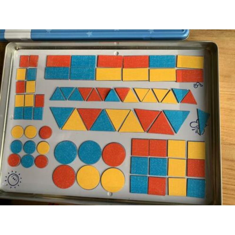 Woezel & Pip magnetische vormendoos