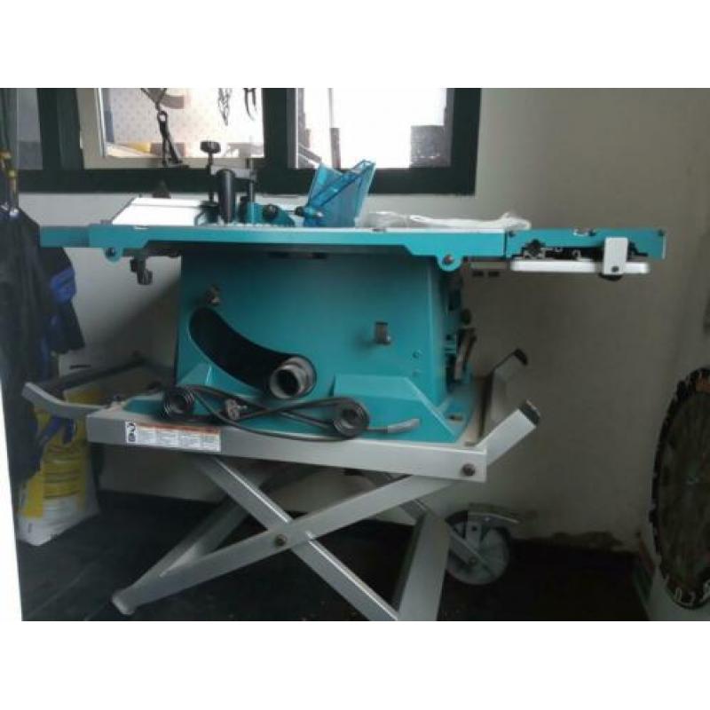 Makita MLT100 met onderstel