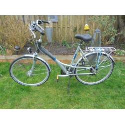 Een nette Batavus Compass 28 inch 24 versnellingen
