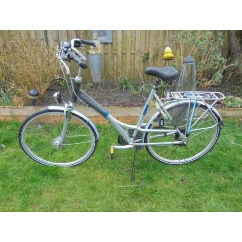 Een nette Batavus Compass 28 inch 24 versnellingen
