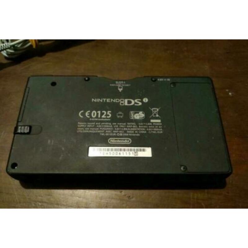 Nintendo DSI zwart met 4 games en oplader