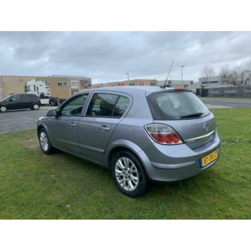 Opel Astra 1.6 Edition - NAVI/AIRCO/NAP