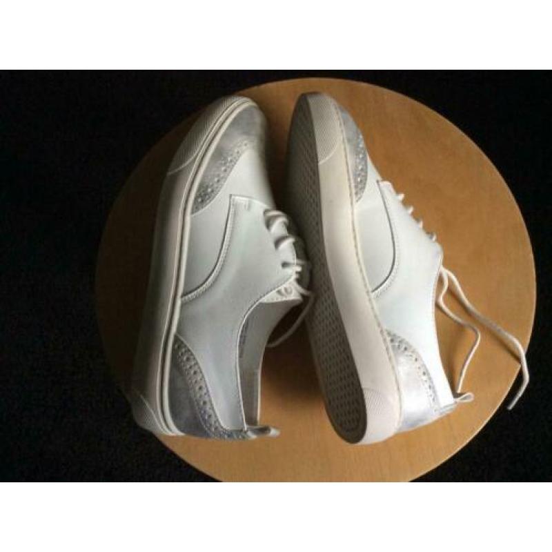 Nieuwe witte sneakers, 37.