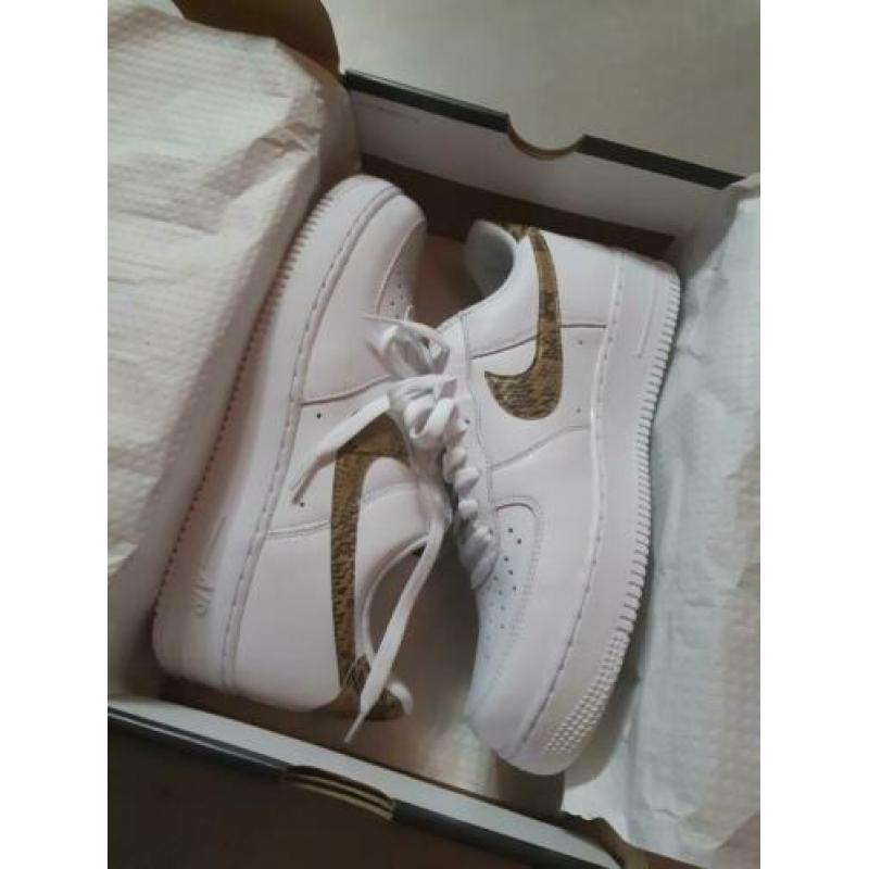 Nike air force 1, retro snake, maat 43