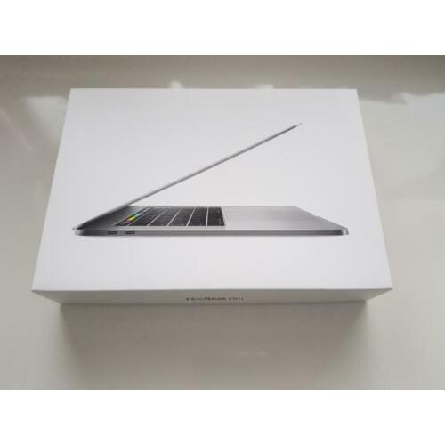 MacBook Pro 15 2017 Touchbar i7,2,8 Turbo Boost tot 3,8