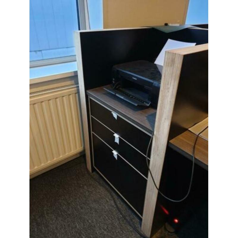 Zo goed als nieuw bureau