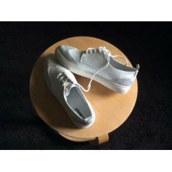 Nieuwe witte sneakers, 37.