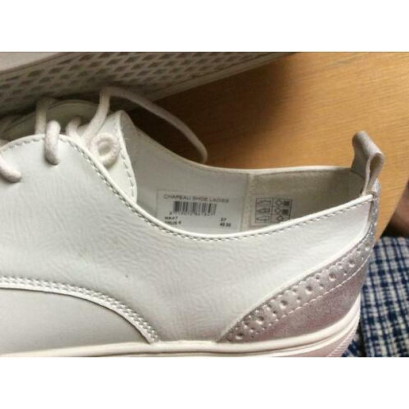 Nieuwe witte sneakers, 37.
