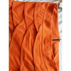 Oranje mini rokje maat M/L 40/42