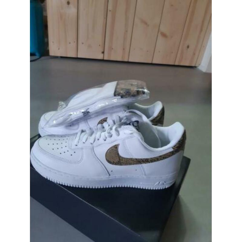 Nike air force 1, retro snake, maat 43