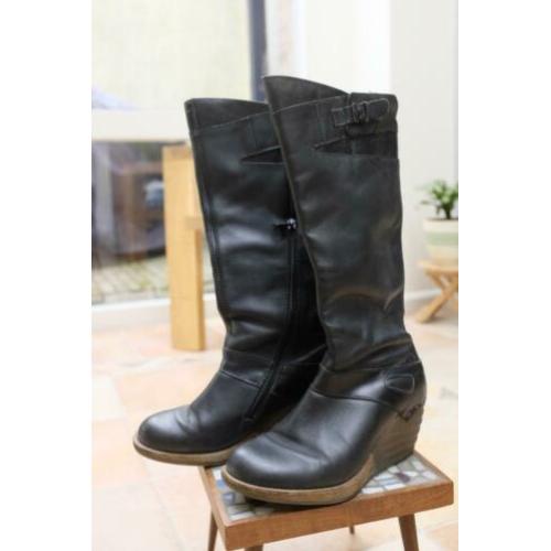 Zwarte leren laarzen met sleehak van Dr. Martens, maat 37
