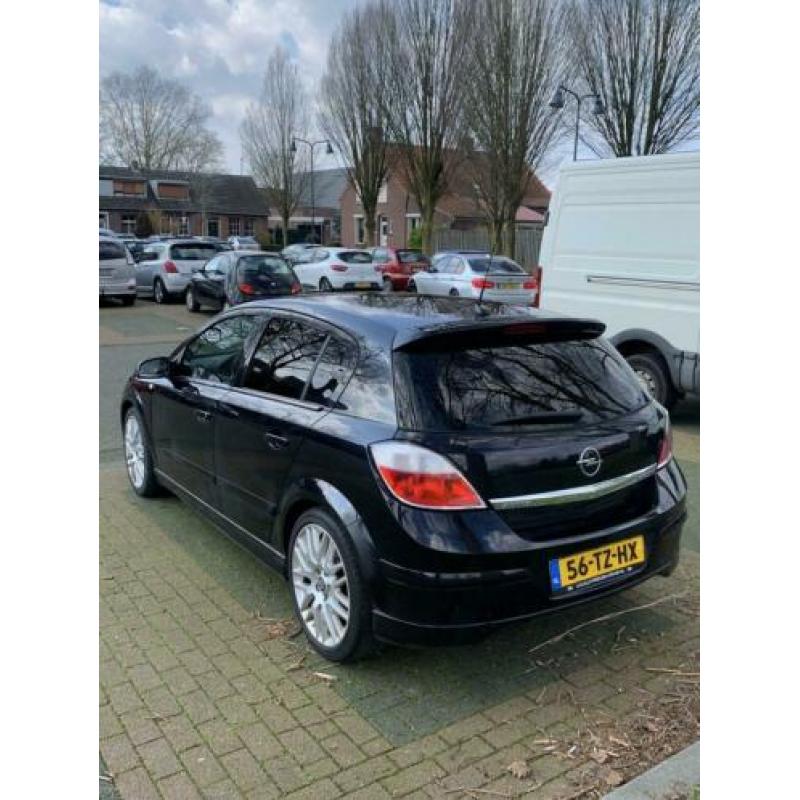 Opel Astra 1.9 opc sportpakket en Nieuw APK!
