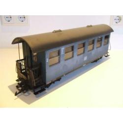(2) LGB 3070 DB personenwagen, 4 assig, groen