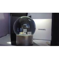 Chanel vip globe bol | sneeuwbol uniek
