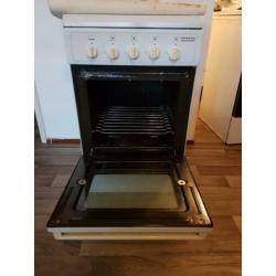 Goed werkende gasfornuis te koop aangeboden.