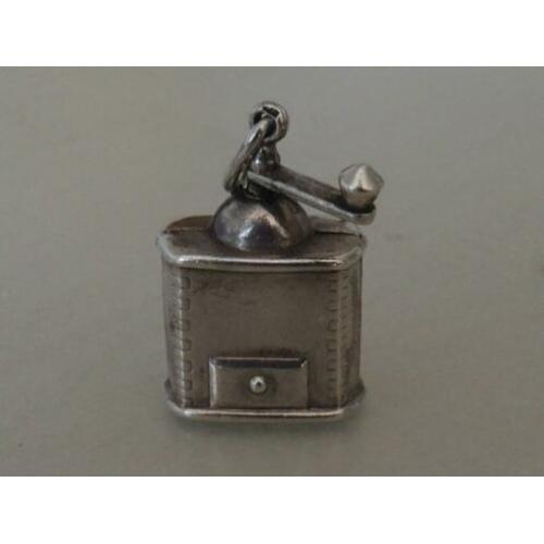 Zilveren bedel/hanger: koffiemolen