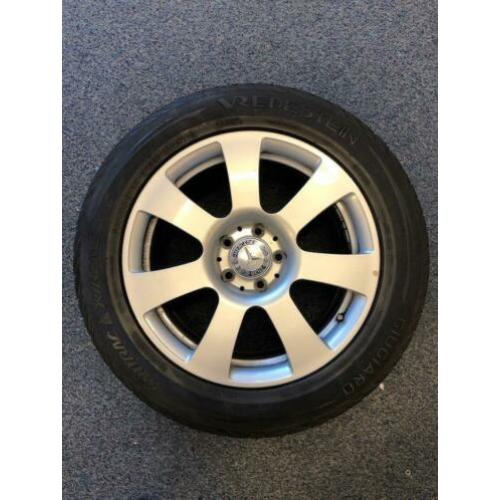 Mercedes velgenset 235/55/R17 met Vredestein winterbanden