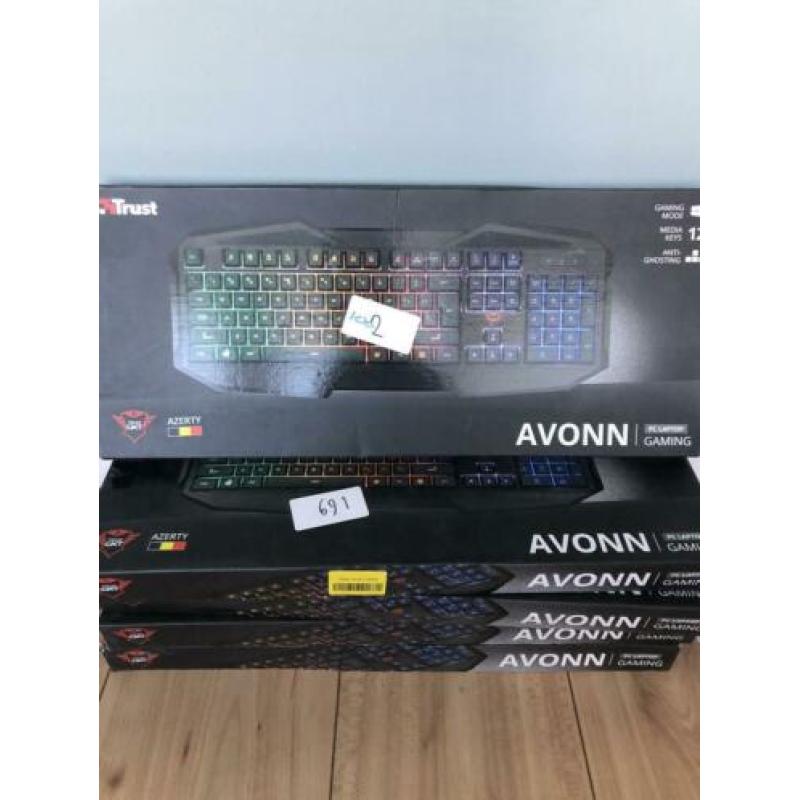 NIEUWE Diverse toetsenborden en gaming mouses