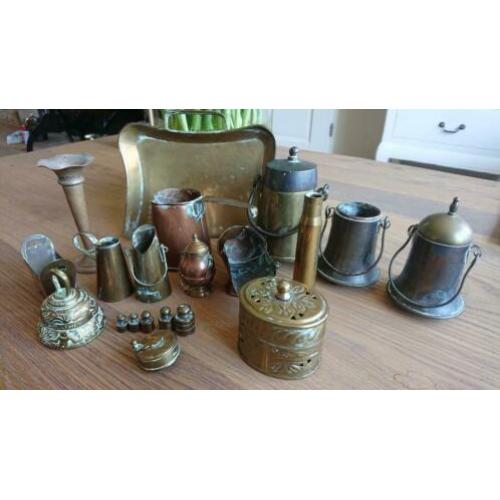 Verzameling koperen en messing voorwerpe, miniatuur