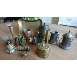 Verzameling koperen en messing voorwerpe, miniatuur