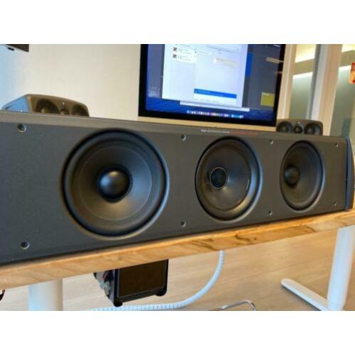 KEF reference model two-two en c200 center speaker