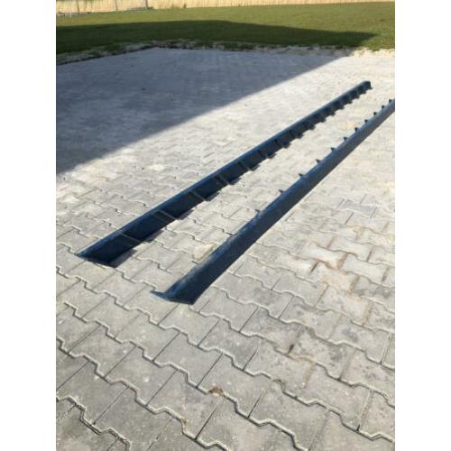 Trapbomen stalen trap met houten tredes!