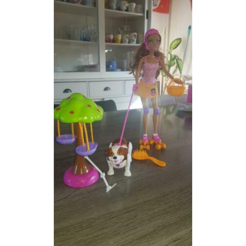 Barbie pop met hond