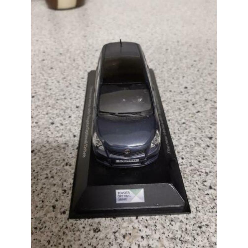 Toyota corolla verso modelauto