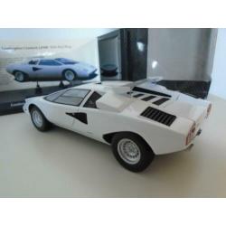 Lamborghini Countach met dakvleugel 1:18 Kyosho