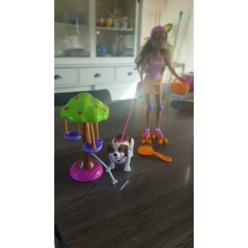 Barbie pop met hond