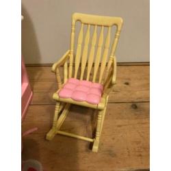 Barbie Verzorgingstafel incl baby's