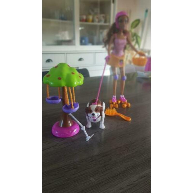 Barbie pop met hond