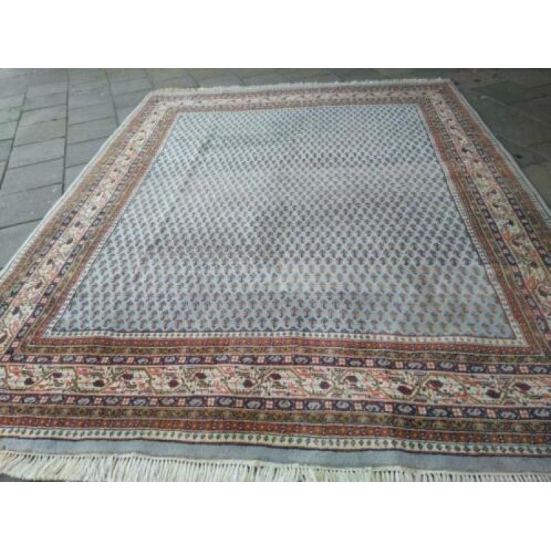 Vintage perzisch tapijt 256x209 cm.