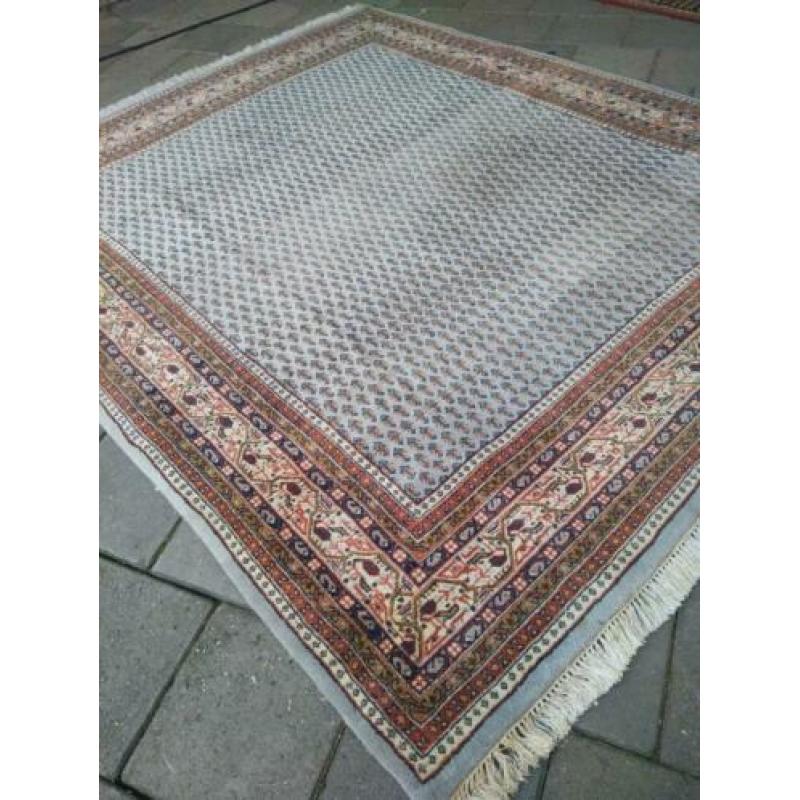 Vintage perzisch tapijt 256x209 cm.