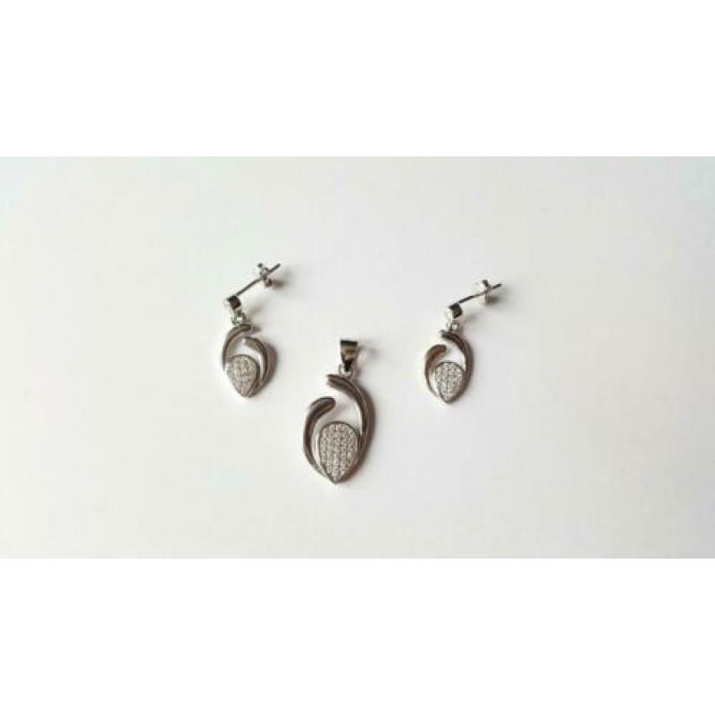 Zilveren set, hanger en oorbellen - 925 zilver