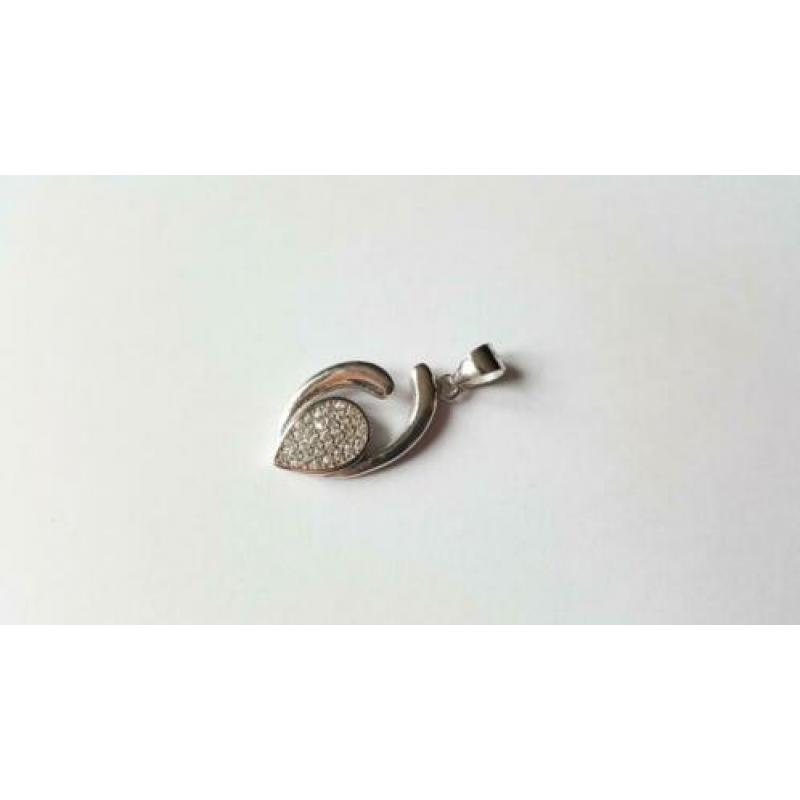 Zilveren set, hanger en oorbellen - 925 zilver