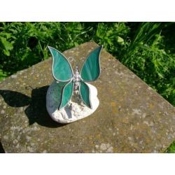 Gedenkvlinder glas steen kei vlinder gedenkteken