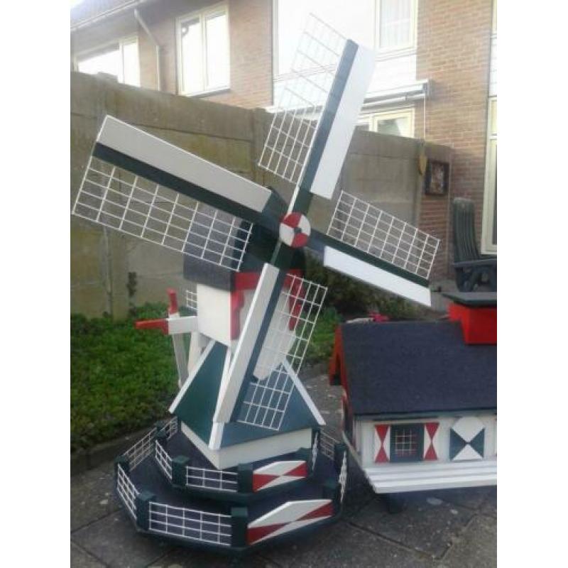 Molen met huisje