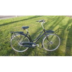 in nieuwe staat stevige damesfiets azor