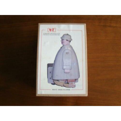 Opwindbaar lopend mannetje met koffer china ms472