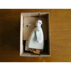 Opwindbaar lopend mannetje met koffer china ms472